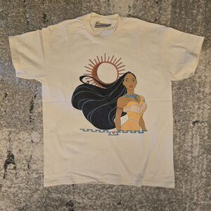 Vtg Disney Pocahontas T-Shirt single stitch 1995 Small Paris Resort Exclusive